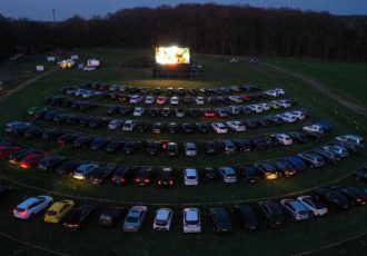 تخت گاز سینما- ماشین‌ها در آمریکا