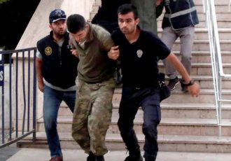 ترکیه ۱۳۰ نظامی را به ظن ارتباط با جنبش «گولن» بازداشت کرد