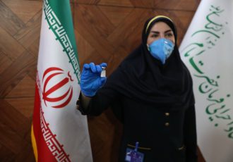 ۶۰ میلیون ایرانی تا یکسال آینده واکسن کرونا می زنند