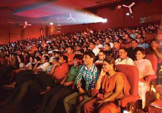 سینماهای هند با ۱۰۰ درصد ظرفیت فعال شدند