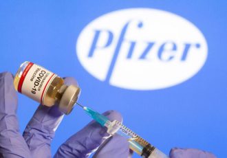 هشدار شرکت فایزر نسبت به تولید و فروش واکسن‌های تقلبی